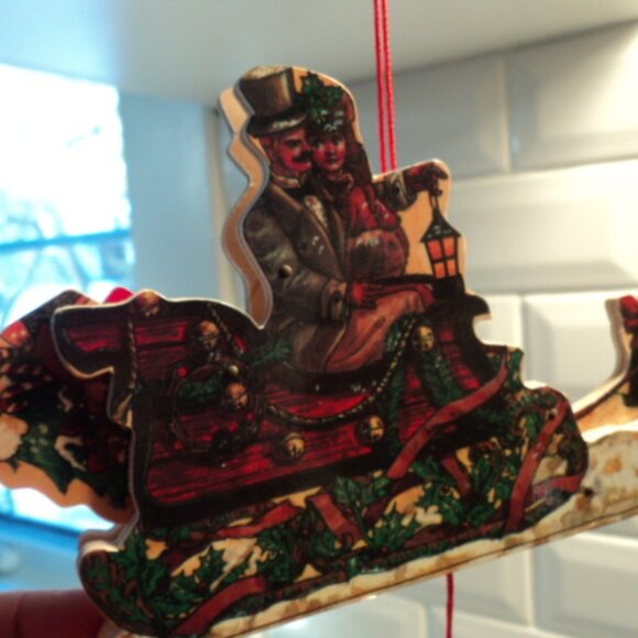 vintage Christmas wooden pull string ornament - Picture 2 of 4